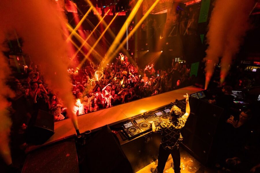 Miami: Party Bus, Club Entry, and Open Bar Night Experience - Should you book Drink Up Miami tonight?