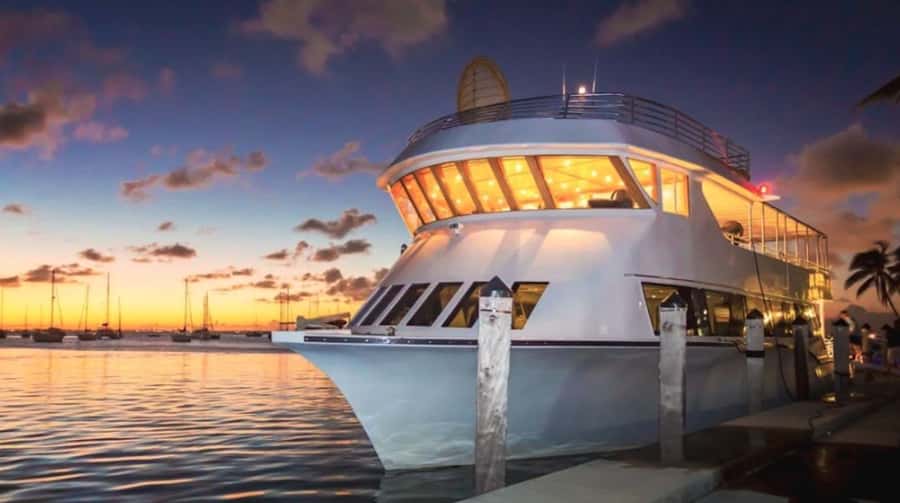 Miami: Party Yacht Cruise with Open Bar and DJ - Where you board: Bayside Marina, and how not to waste time