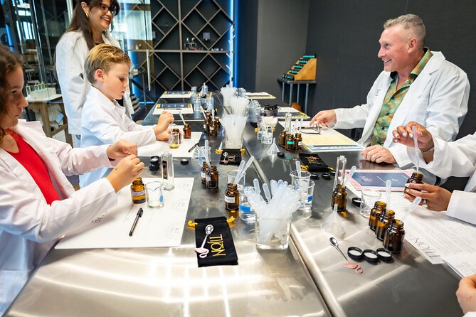 Miami Perfume Making Experience: Express 45 Minutes - Mixing your scent: two beakers, 52 oils, and real choices