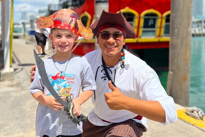 Miami Pirate Boat Tour: Skyline & Celebrity Homes - Bayside Marketplace to Pier 5: An easy Miami loop