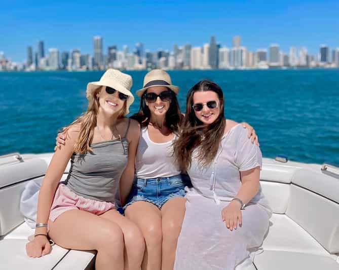Miami: Private Boat Charter Guided and Tailored Experience - Onboard Comfort and Photos: How to Make the Most of the Space