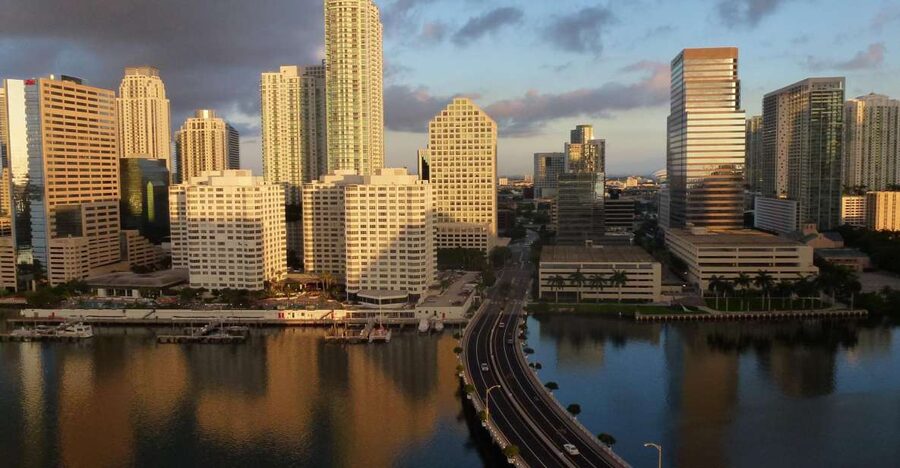 Miami: Private Customized Walking Tour with a Local Host - Why a Private Walking Tour Works So Well in Miami