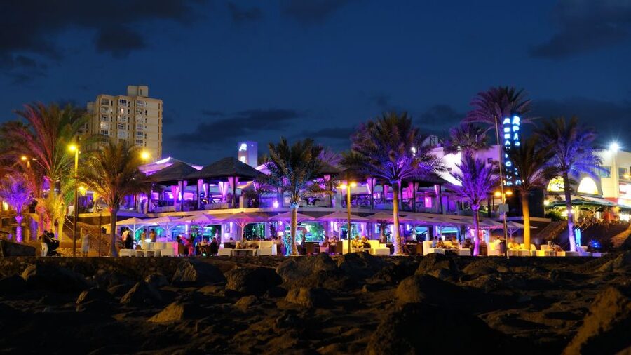Miami: Private Customized Walking Tour with a Local Host - Getting Your Bearings: Neighborhood Orientation on Foot