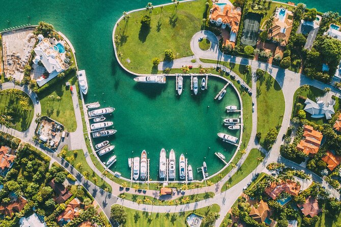 Miami Private Helicopter Tour for 3 Passengers - Matheson Hammock Park and Biscayne Bay: when geography becomes the main show