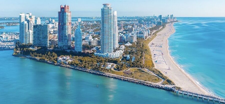 Miami: Private Luxury Airplane Tour with Champagne - Port of Miami, Downtown Skyline, and Brickell in One Pass