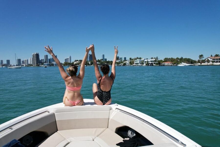 Miami: Private Star island, Miami Skyline & Miami River Tour - Tips to Make the Most of Your 2 Hours