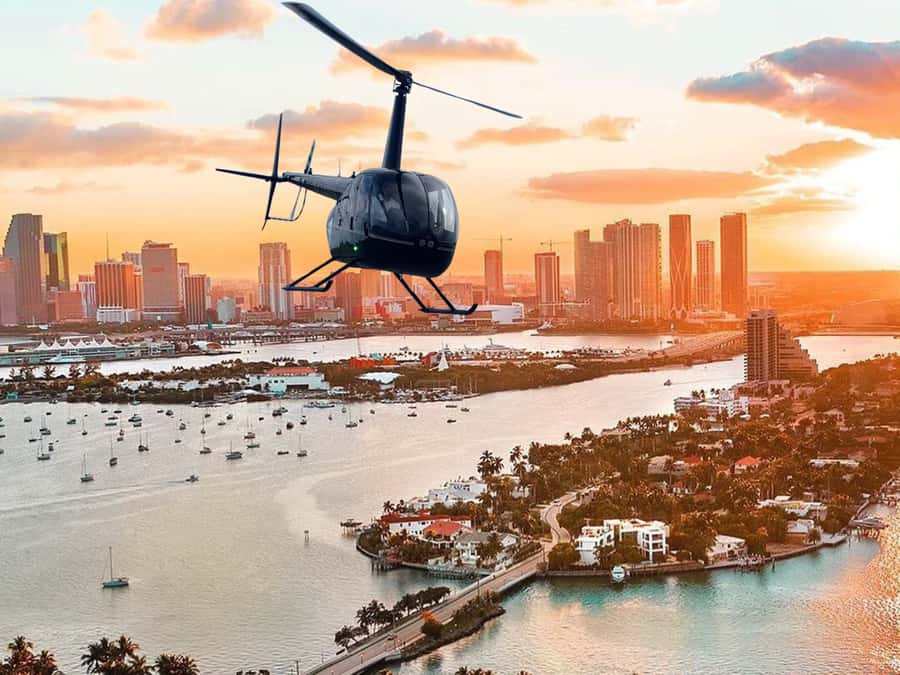 Miami: Private Sunset Helicopter Tour - Palm, Star, and Venetian Islands: celebrity mansions from above