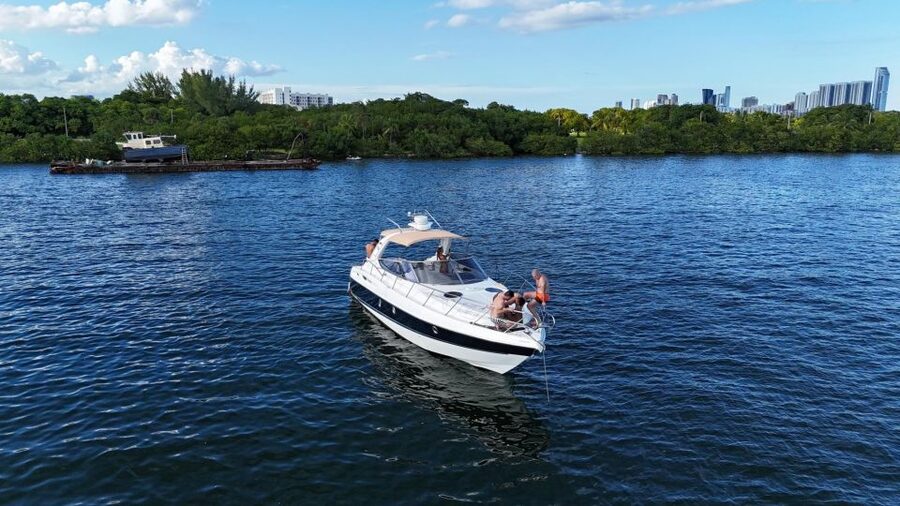 Miami: Private Yacht for up to 12 People - Comfort on a 3 to 8 Hour Charter: How Duration Changes the Experience