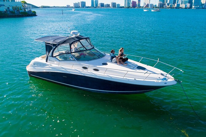 Miami Private Yacht Rental 2 to 4 hours for 12 people - Key things to know before you book