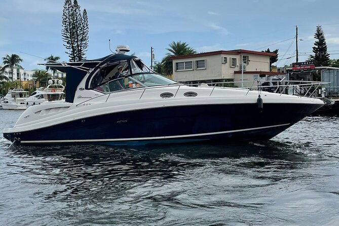 Miami Private Yacht Rental 2 to 4 hours for 12 people - Who drives: captain expectations and the extra fee you must plan for