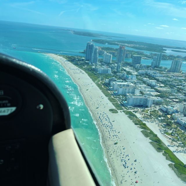 Miami: Romantic 1-Hour Private Flight Tour with Champagne - Key points that make this flight feel special