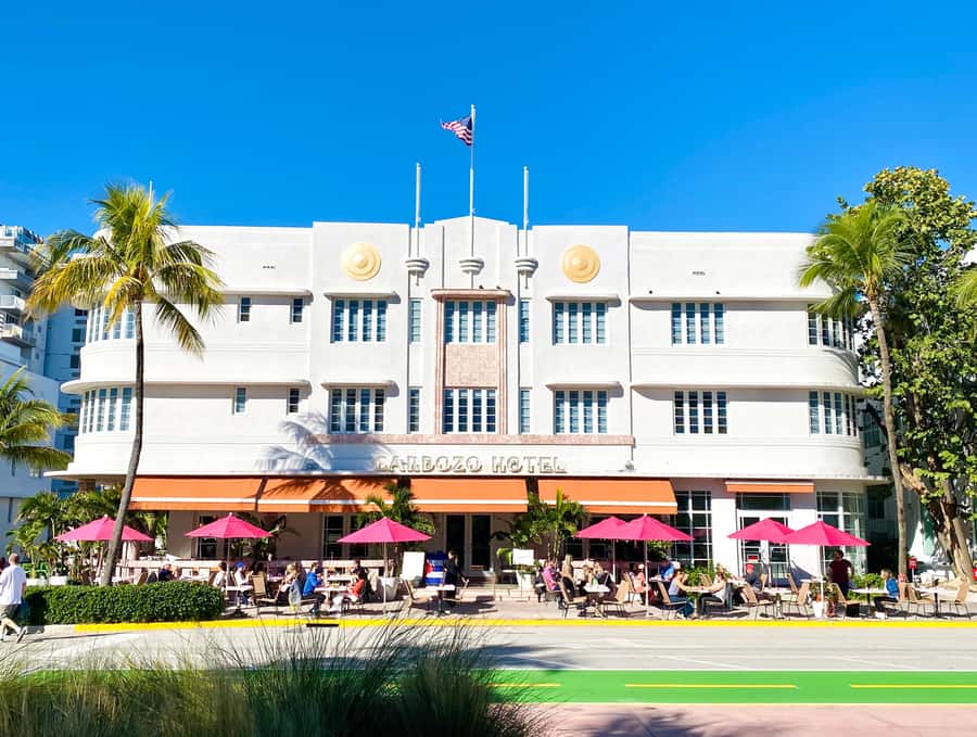 Miami's 3 iconic neighborhoods in 3.5h - in French - Taxi to the Miami Design District: architecture, art, and real scale