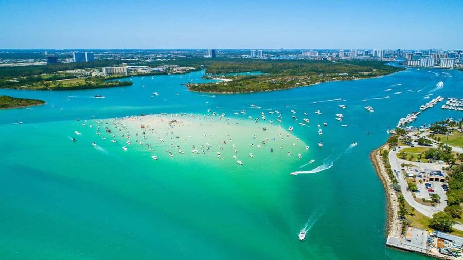 Miami: Sightseeing Boat Tour - Flagler Monument and the downtown waterfront return
