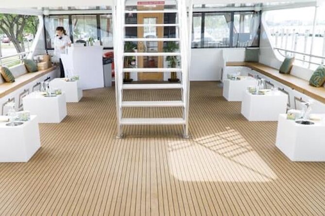 Miami Sip & Sea: Cocktail Cruise & Sunset Boat Tour - Biscayne Bay from a Double-Decker: What You’ll Notice Right Away