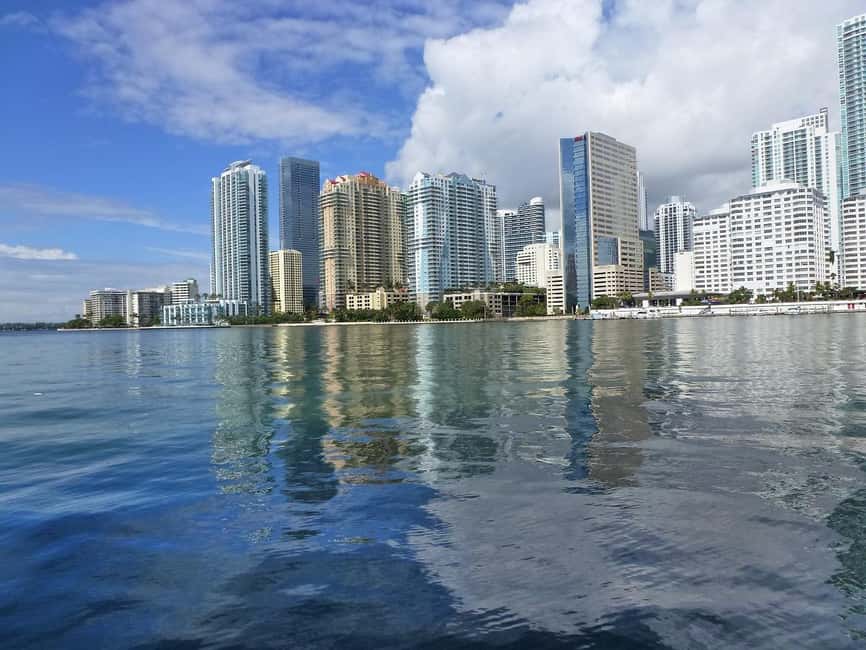 Miami Skyline Cruise of Millionaire Homes - A Smooth, Easy 75-Minute Cruise (With South Beach Drop-Off)