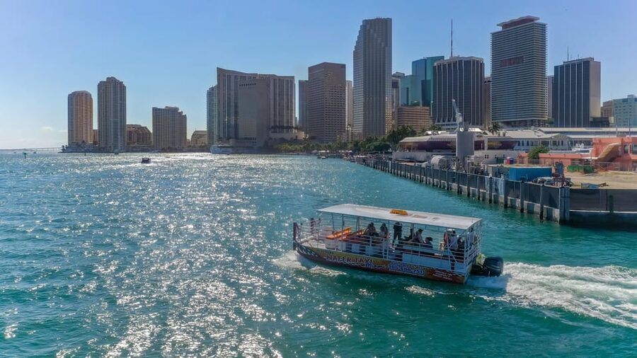 Miami: Skyline Sightseeing Cruise Millionaire Homes & River - Key things to know before you board