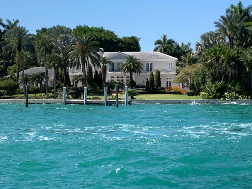 Miami: Skyline Sightseeing Cruise Millionaire Homes & River - What onboard feels like: vibes, music, and optional snacks