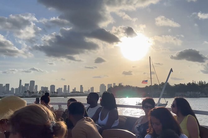 Miami Skyline Sunset Cruise with The Mojito Bar On board - The Sunset Moment: Why This Timing Matters