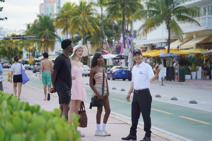 Miami: Small Group Tour w/Everglades, Little Havana & Cruise - Art Deco District: Spot the Details Without Getting Lost