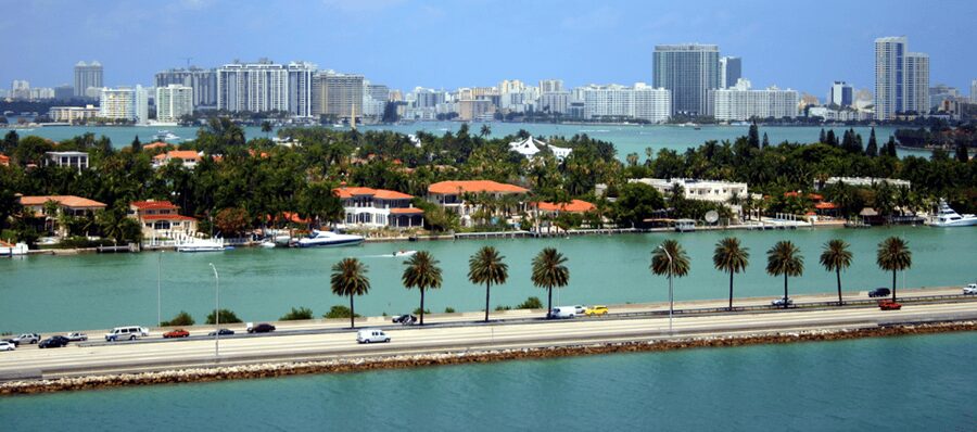 Miami & South Beach: 35-Minute Private Luxury Airplane Tour - Star Island to Downtown Miami: seeing the skyline’s layout