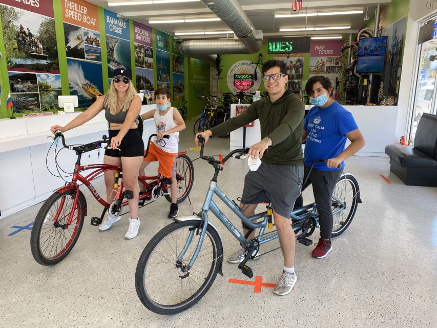 Miami: South Beach Bike Rental - Versace Mansion: Glamour, But Also a Real Landmark You Can Contextualize