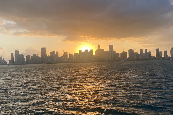 Miami Sunset Biscayne Bay and South Beach Cruise - Biscayne Bay to South Beach at sunset: why this cruise feels worth it