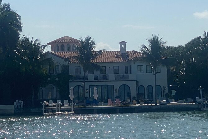 Miami Sunset Biscayne Bay and South Beach Cruise - Where you meet the boat on Biscayne Blvd (Pier 5 pointers)