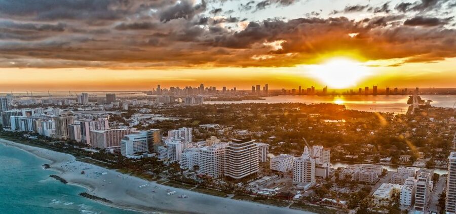 Miami Sunset: Private Luxury Airplane Tour - Venetian Islands, Hibiscus Island, and Star Island: Mansions in the Water