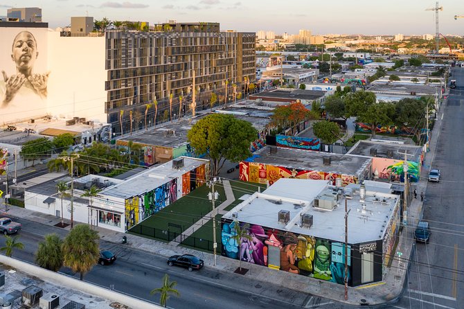 Miami: Wynwood Walls “Inside the Walls” Official Tour - Stop 2: Goldman Global Arts indoor galleries for canvas and sculpture