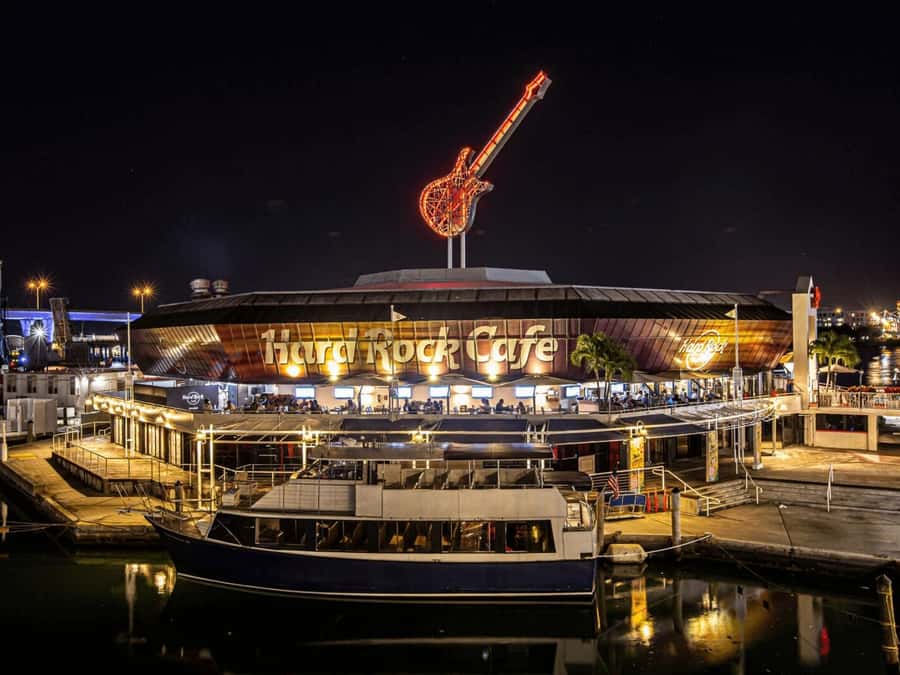 Passin Miami: 30+ Attractions, eSIM & 1-Way Airport Transfer - Build your days with the Big Bus: orientation by day and night
