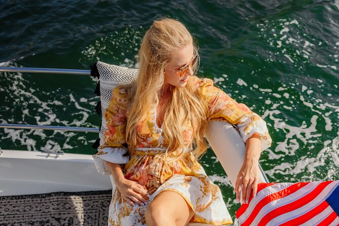 Private Luxury Miami River E-Boat Cruise & Wine and Charcuterie - Your guide makes the difference: asking for Miami ideas on the fly
