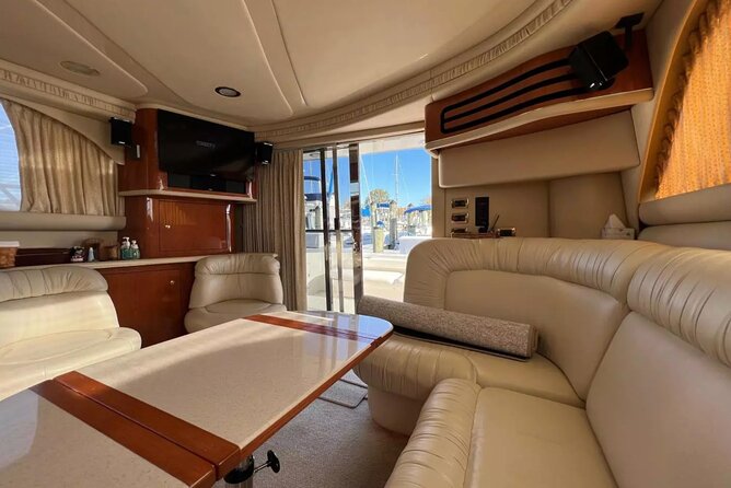 Private Luxury Yacht Cruise Tour in Miami Beach and Biscayne Bay - Price math: what you’re paying for, and what costs extra