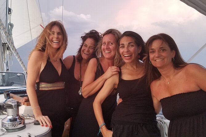 Private Sailing on the Miami Bay - Biscayne Bay - The Miami skyline pass: bridges, downtown views, and port energy