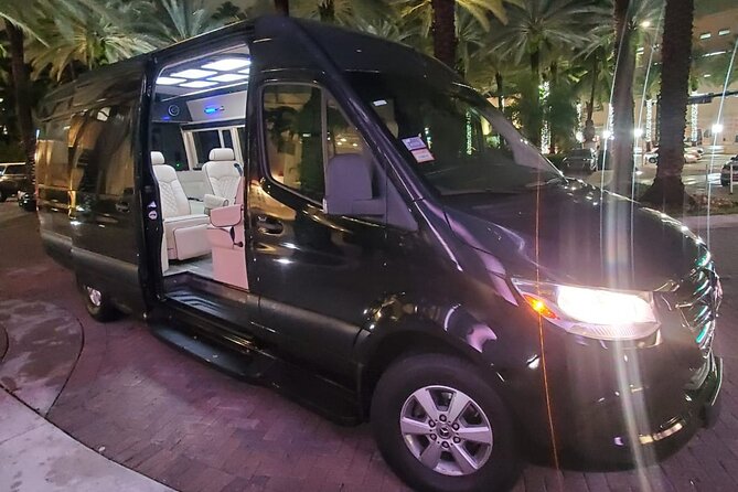 Private Transfer to Miami Airport (Departures) - Pickup choreography: how you’ll find your driver fast