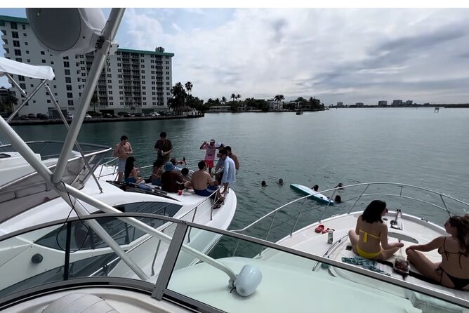 Private Yacht Cruise in Miami Beach - Picking Your Route: Haulover, Star Island, and the Sandbars