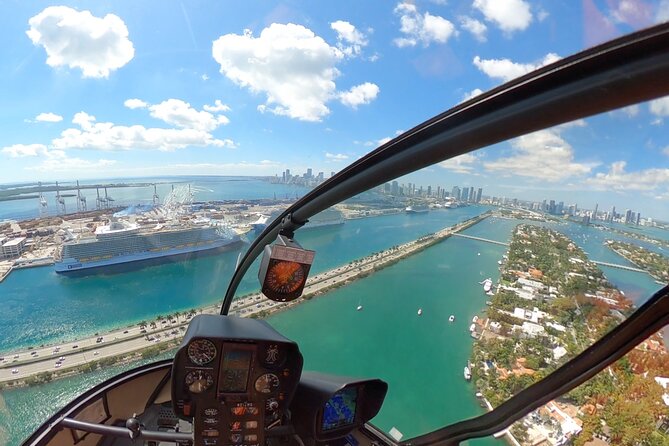 Romantic Miami Helicopter Tour with Champagne - Service quality: what the best rides get right