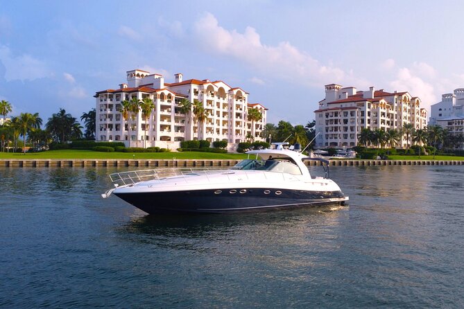 Sail The DREAM Boat From South Beach - A no-set-itinerary cruise: how to shape your day on Biscayne Bay