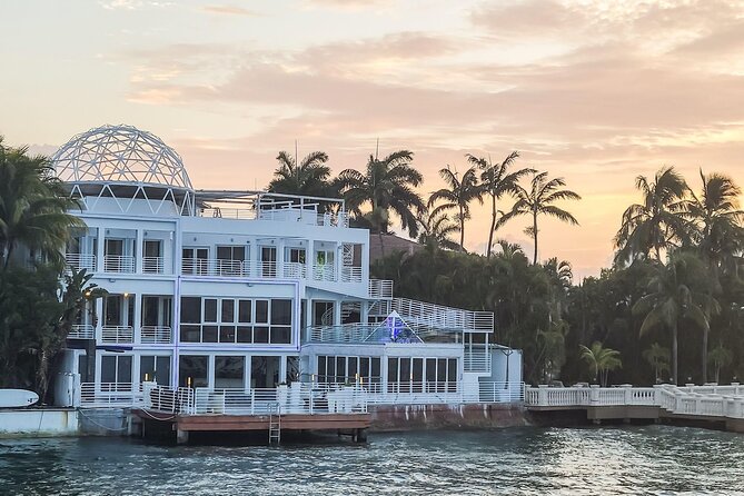 South Beach: Cruise of Millionaire’s Homes & Miami Skyline - Bayside Marketplace on the 90- and 120-Minute Options