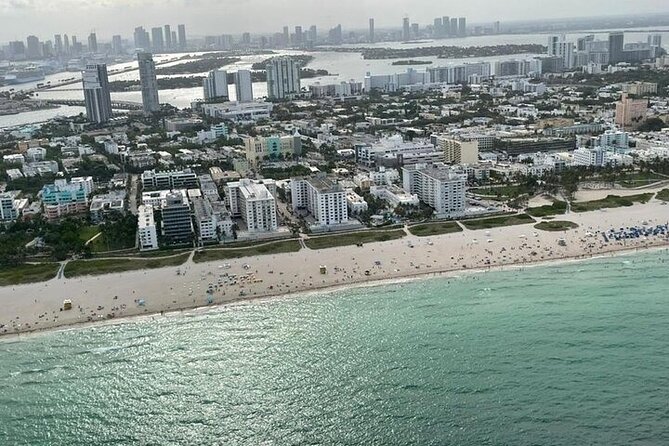 South Beach Miami Aerial Tour : Beaches, Mansions and Skyline - Over Key Biscayne and Biscayne Bay: the first wow happens early