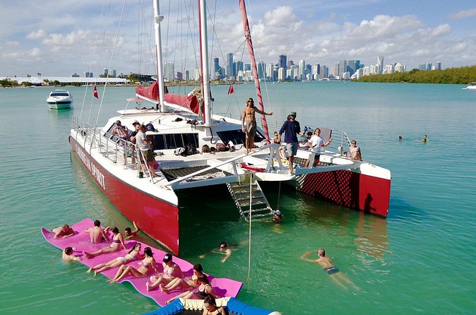 South Beach Sail Splash aboard the Caribbean Spirit - Crew, Comfort, and Snacks: Small Details That Raise the Score