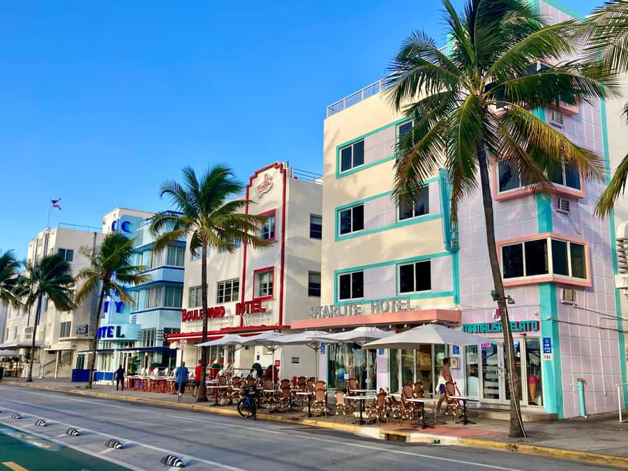 South Beach Sweets Tour: Donuts, Pastelitos, and Patisseries - Key points before you go