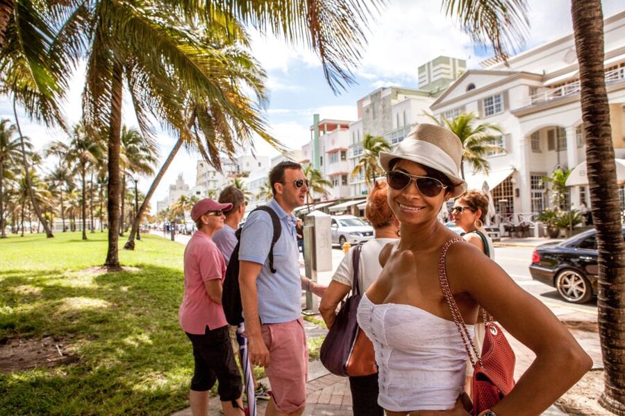 South Beach Tour des Forks: Eat Like a Local - Meeting at Aura at Books and Books: start point that’s easy to find