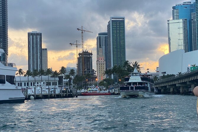 Sunset Cruise of Biscayne Bay Millionaire Homes & Cash Bar - Bayfront Park boarding: get your spot before the boat departs
