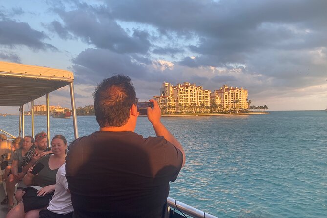 Sunset Cruise of Biscayne Bay Millionaire Homes & Cash Bar - Millionaire’s Row and Venetian Islands: what the guide helps you notice