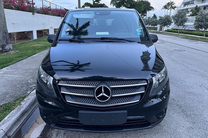 SUV from Miami Airport to Port Miami or Hotel in Miami Up to 5pax - PortMiami drop-off: making cruise day easier