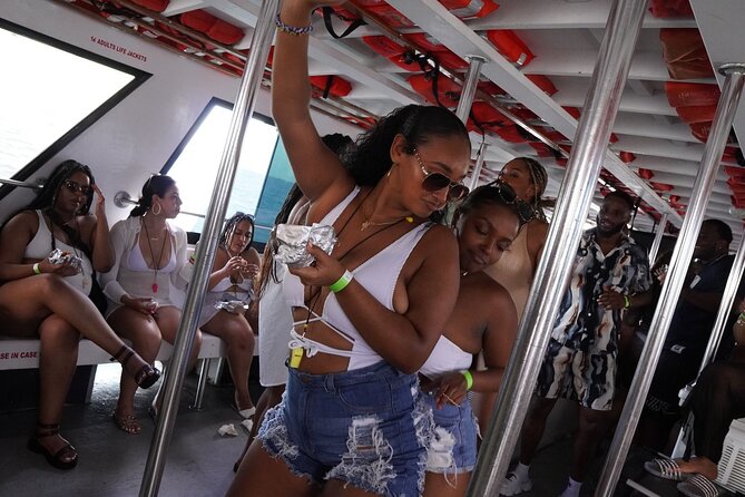 The Miami Experience Boat Party - Service quality and the 110-person cap: why it feels manageable
