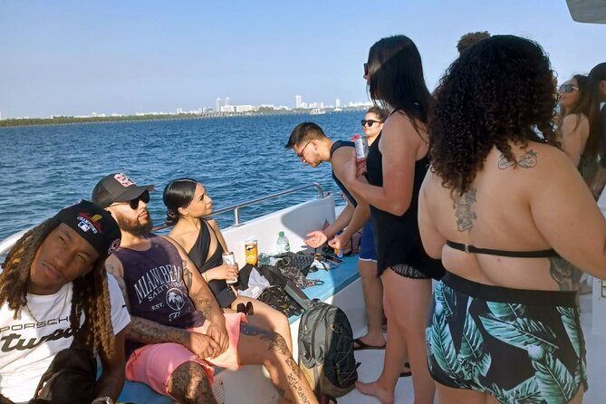 The Ultimate Water Experience in Miami with Drinks and Jet Skis - Party platform time: why this setup feels better than a basic cruise