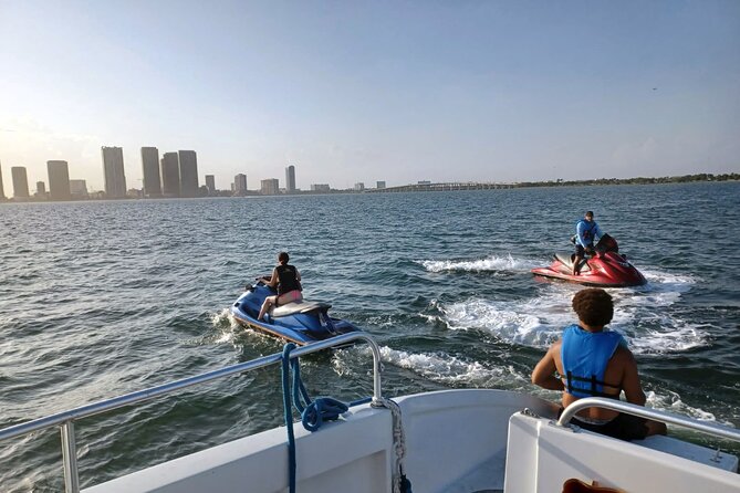 The Ultimate Water Experience in Miami with Drinks and Jet Skis - Jet ski rules you must know (license, ages, and weight limits)