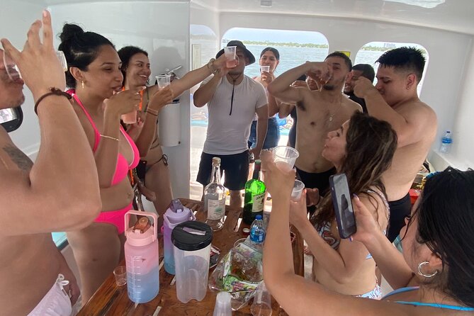 The Ultimate Water Experience in Miami with Drinks and Jet Skis - Jet skis and banana boat/tubing: how to choose your water time