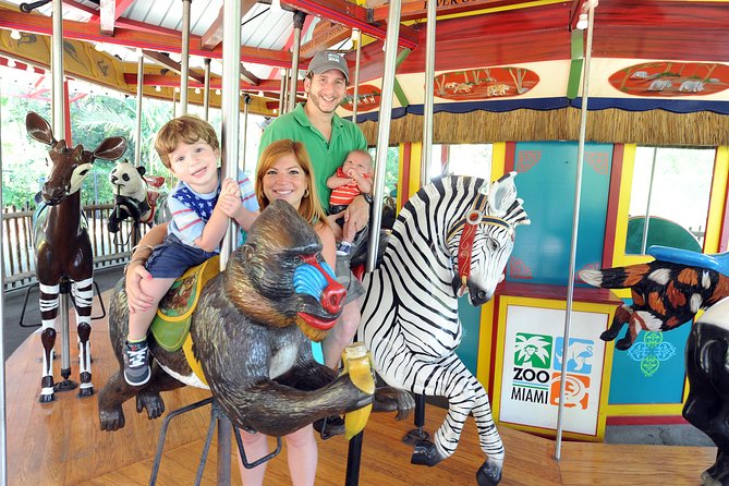 Zoo Miami Ticket with Optional Upgrade - Getting Around: Walking Distance and Keeping Everyone Comfortable